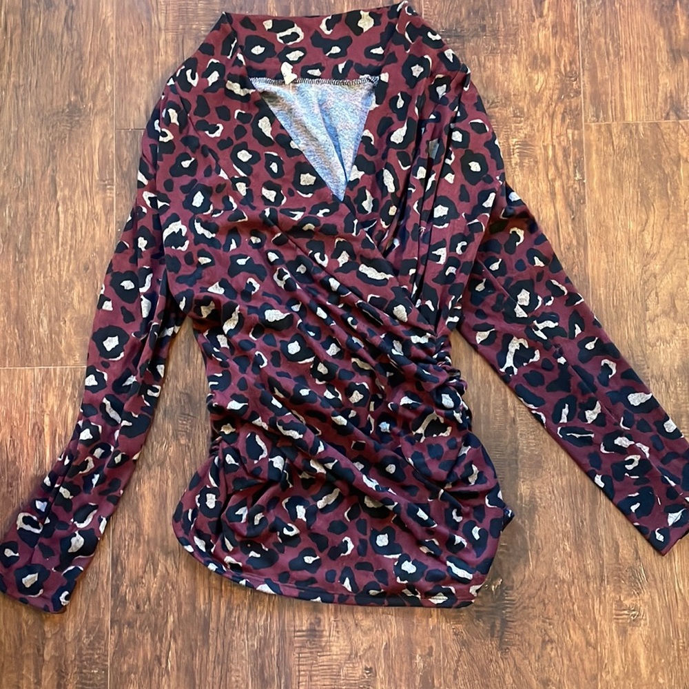 Maternity Nursing Friendly Burgundy Red Animal Print Sweater Shirt XL Hello MIZ